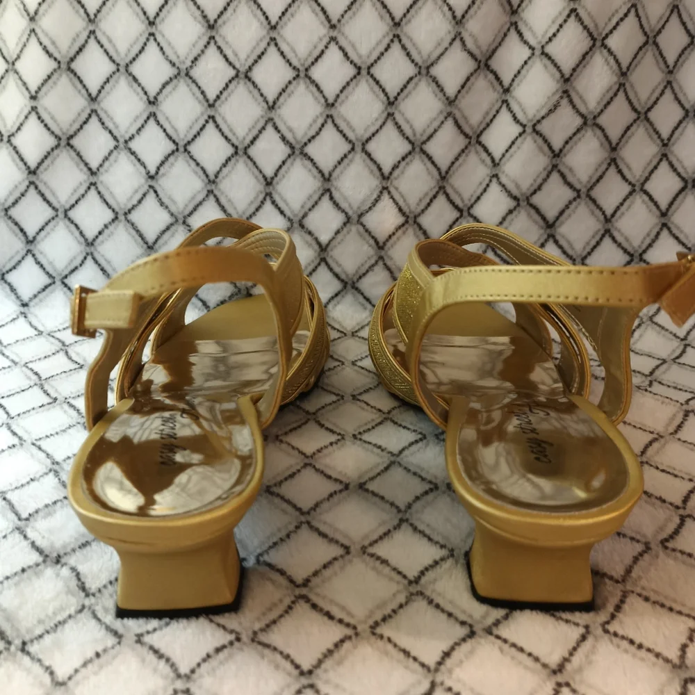 New!! EASY STREET Size 10 gold low heels Dance Flex - Picture 7 of 9